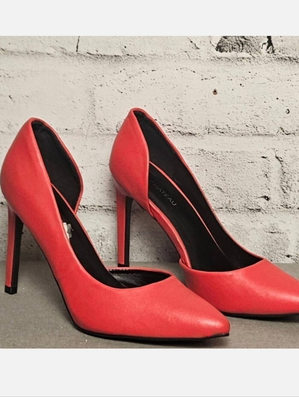 Le Chateau Red Pointed Toe Stiletto Pumps Classic Heels Size 8